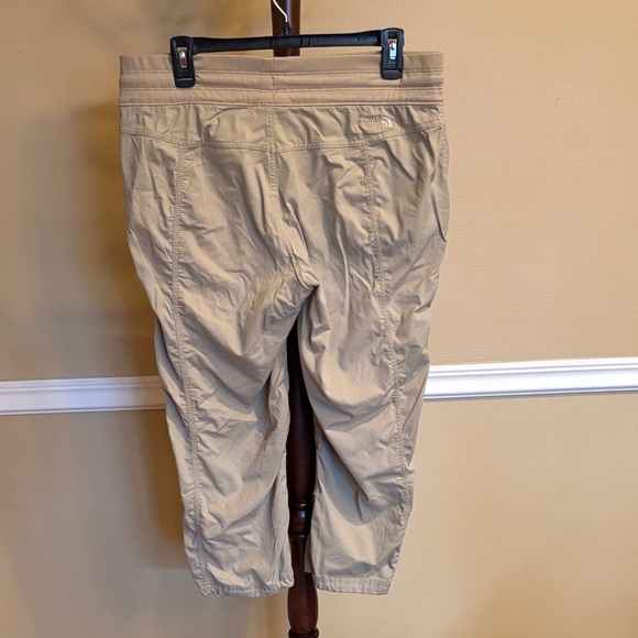 The North Face Beige Women's Capri Pants - Picture 5 of 7